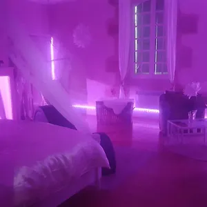 https://chambre-boheme-avec-balneo.midi-pyreneeshotels.com